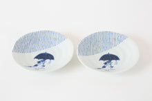 【2pcs set】Mino ware Japanese Ceramics Pair Round Plate 5.4in Japanese Cat with umbrella Tokusa pattern (set of two) made in Japan (Small Flat)