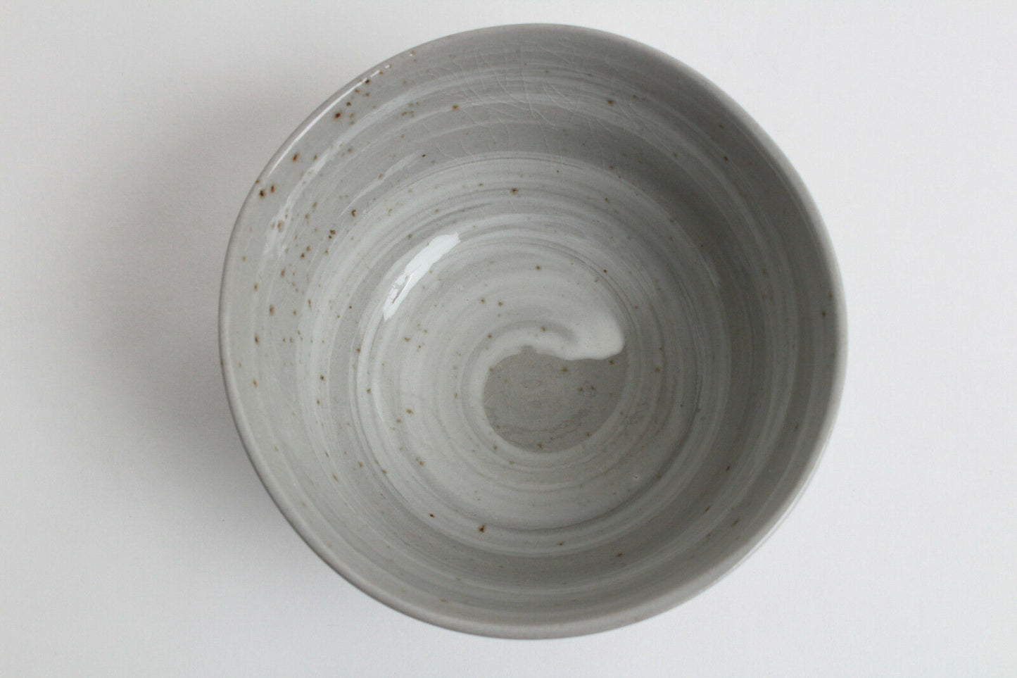 Mino ware Japanese Pottery Rice Bowl Sleeping Cat Sanaegama Gray made in Japan