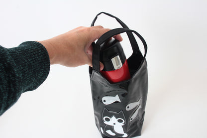 Cute Chubby Cat Pattern Water Bottle Bag Glossy Black made in Japan