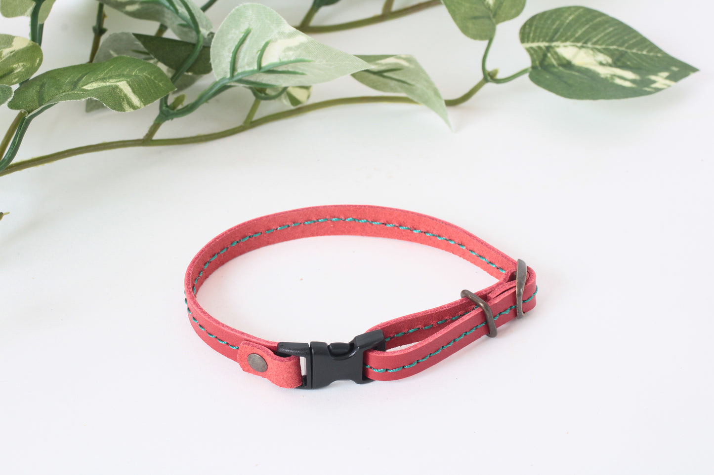 Japanese Genuine Leather Cat Collar Adjustable made in Japan
