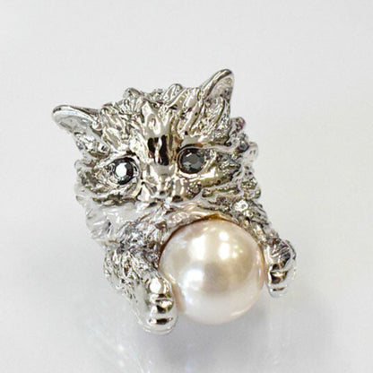 Cat-shaped Brooch with Natural Shell Pearl & Crystal Glass Silver with rhodium plating [made in Japan]