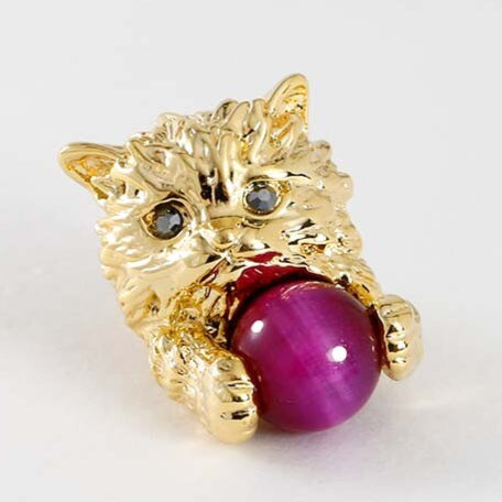 Cat-shaped Brooch with Natural Red Tiger Eye Stone & Crystal Glass Gold Plating [made in Japan]