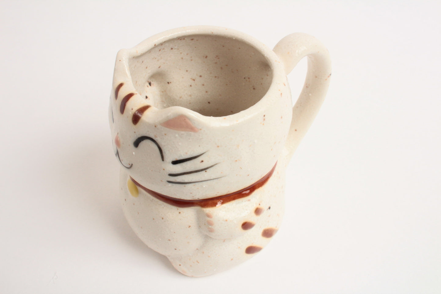 Mino ware Japanese Pottery Mug Cup Manekineko Cat Chiffon White made in Japan