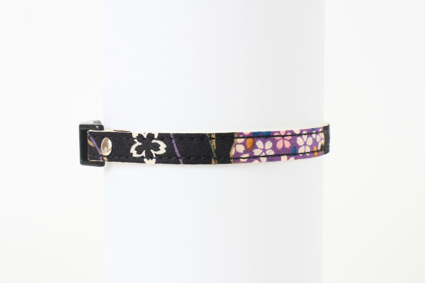 Cat Collar Japanese Sakura Cherry Blossom Pattern w/ a Bell Black, Breakaway buckle made in Japan