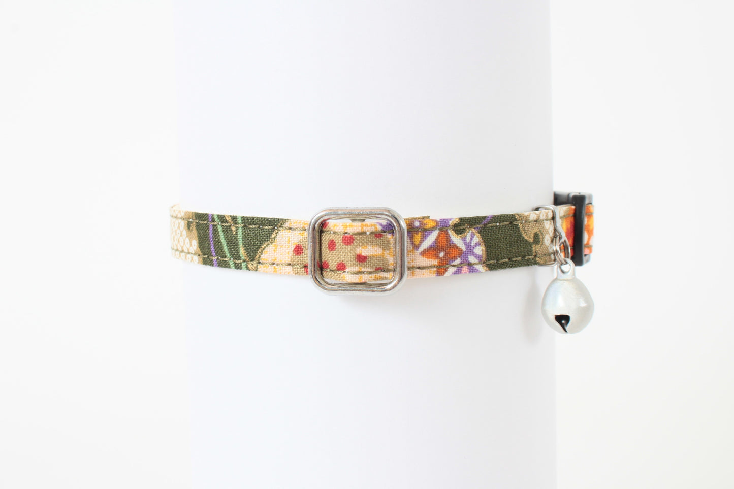 Cat Collar Japanese Sakura Cherry Blossom Pattern w/ a Bell Green, Breakaway buckle made in Japan