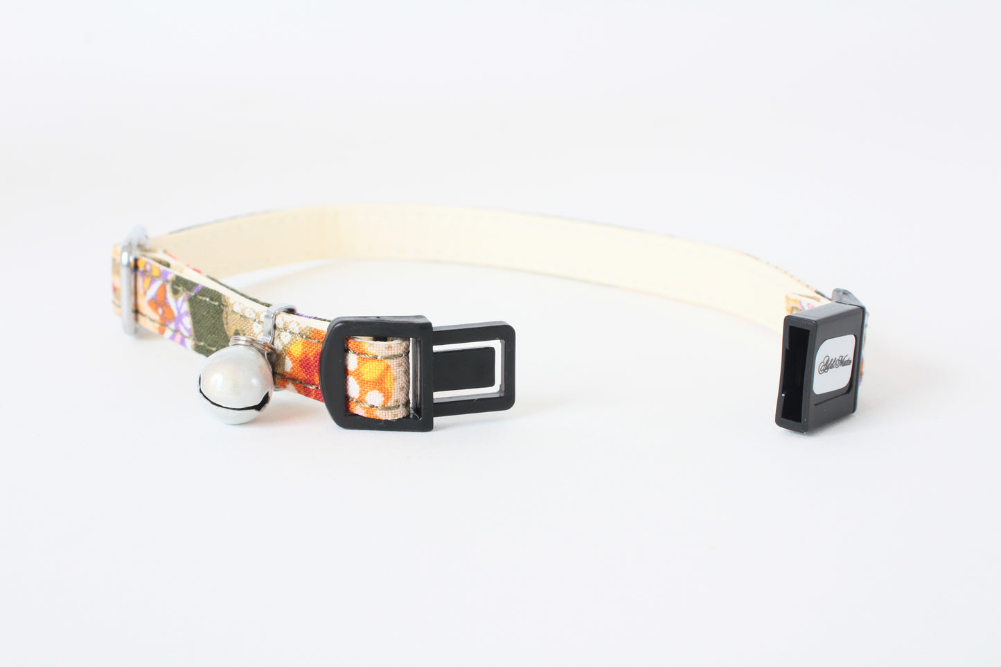 Cat Collar Japanese Sakura Cherry Blossom Pattern w/ a Bell Green, Breakaway buckle made in Japan