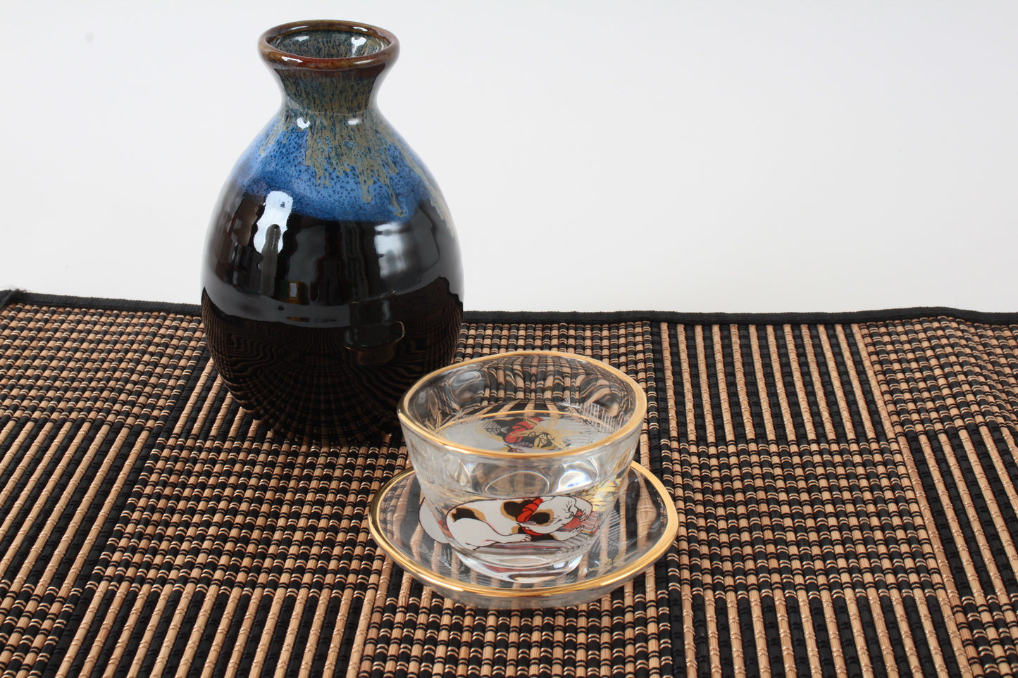 Japanese Sake Glass & Saucer Set Edo Neko Japanese Ukiyo-e Cat Printed Gold Edge with Wooden Box made in Japan