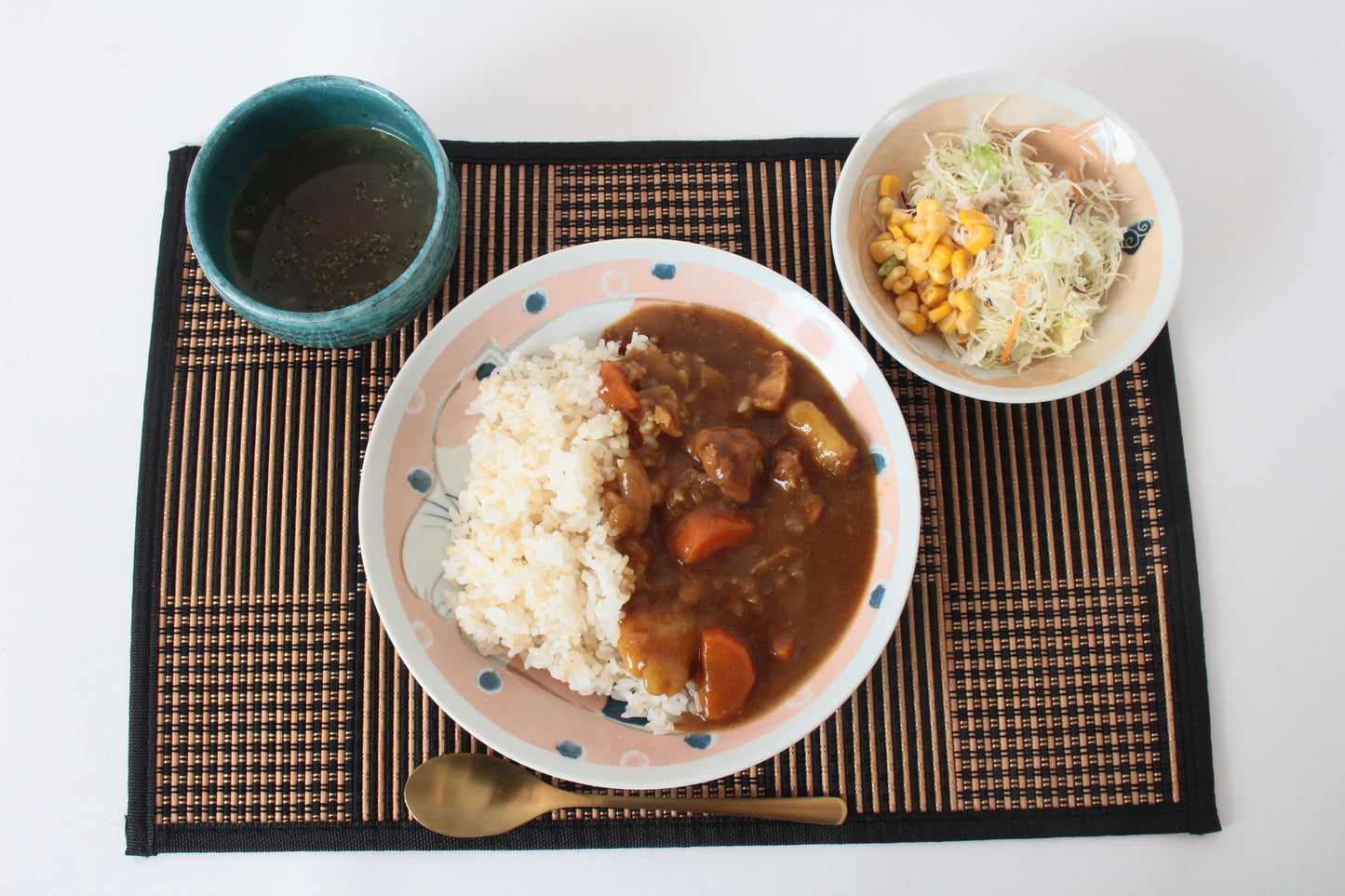Mino ware Japanese Ceramics Large Round Plate Sleeping Cats Apricot Pink Made in Japan