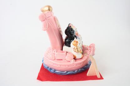 Seto ware Ceramics Seven Lucky Cats In the Treasure Ship Manekineko Statue Beckoning Cat Pink 6.5in made in Japan