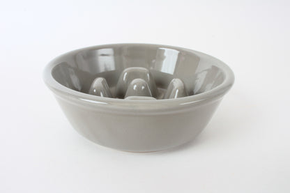 Mino ware Japanese Ceramics Cat Food Bowl Food Vessel Flat Gray w/Protrusions to Prevent Fast Eating Made in Japan