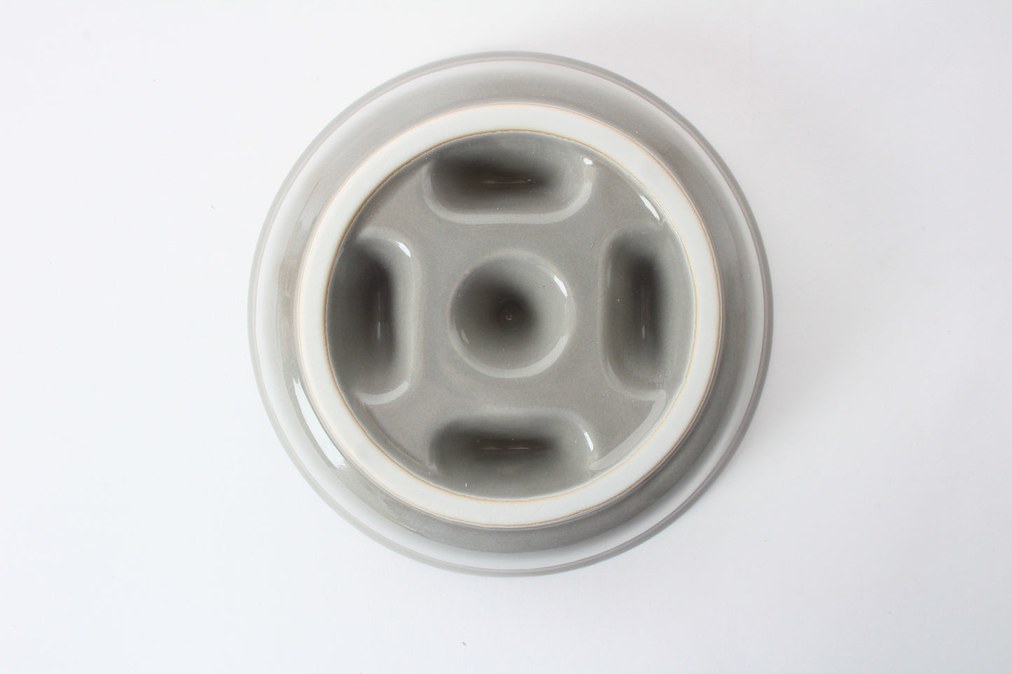 Mino ware Japanese Ceramics Cat Food Bowl Food Vessel Flat Gray w/Protrusions to Prevent Fast Eating Made in Japan