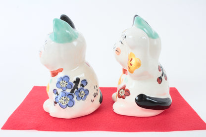 Mino ware Ceramics Hand-Drawn Manekineko Statue Pair Beckoning Cats Smiling Cats made in Japan