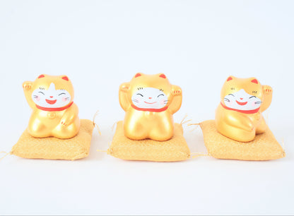 Yanakado Japanese Cat Mini Statue Figurine Golden Ultimate Lucky Beckoning Cat Trio 1.7in Hand-Drawn made in Tokyo Japan