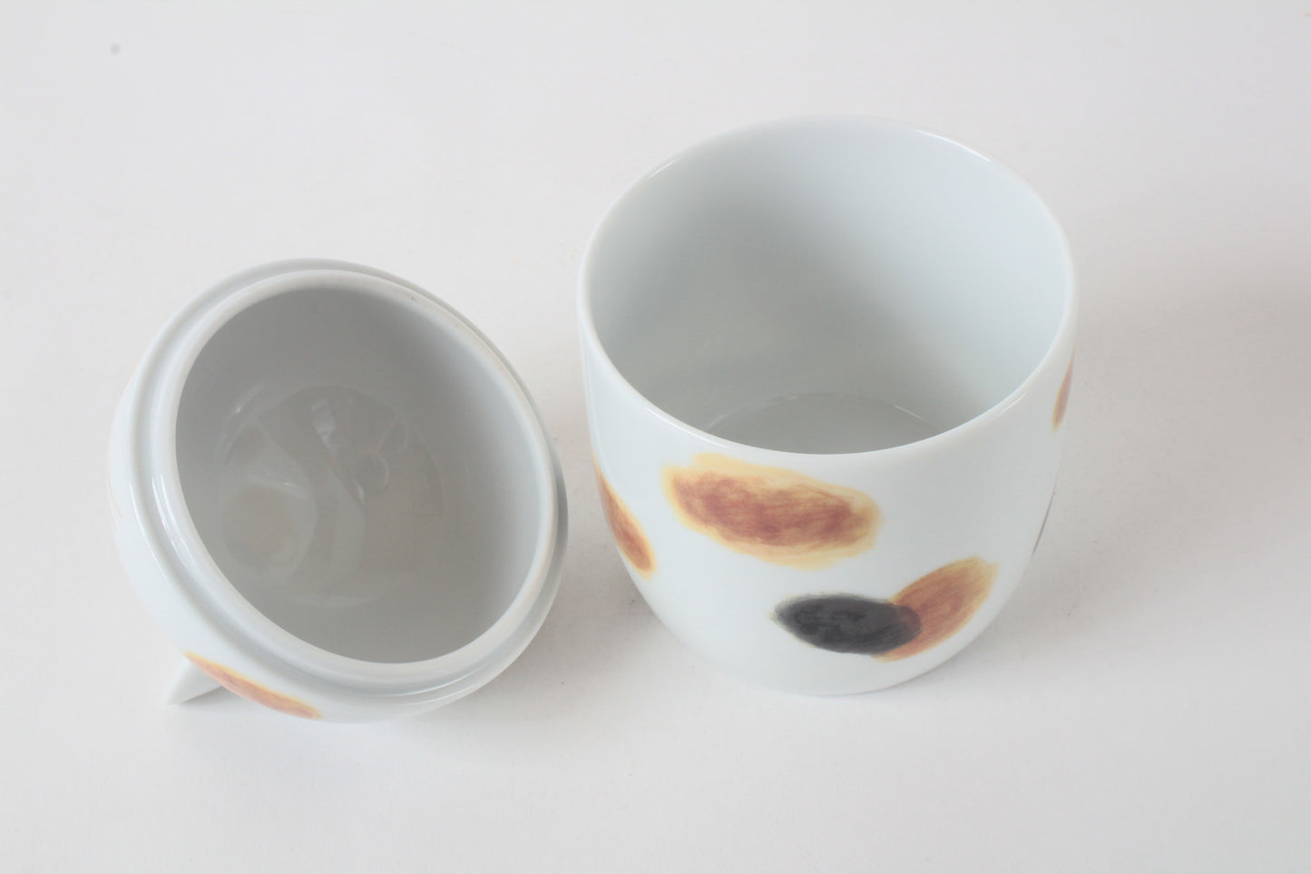 Mino ware Japanese Ceramic Lidded Pot Cat Pit (Large) Calico Cat made in Japan