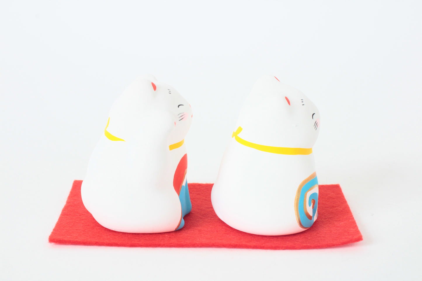 Yanakado Japanese Cat Mini Statue Figurine Lucky Beckoning Cat Pair Mt. Fuji & Sea Bream (set of two) 1.9in Hand-Drawn made in Tokyo Japan