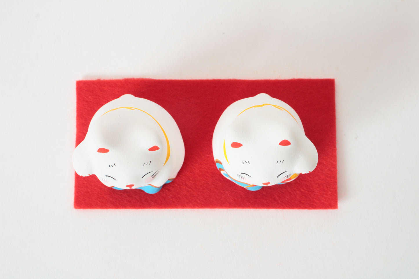 Yanakado Japanese Cat Mini Statue Figurine Lucky Beckoning Cat Pair Mt. Fuji & Sea Bream (set of two) 1.9in Hand-Drawn made in Tokyo Japan
