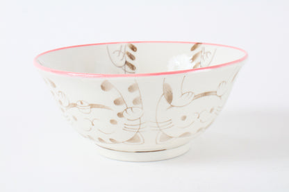 Mino ware Japanese Ceramics Large Rice Bowl Smiling Cats Pink made in Japan