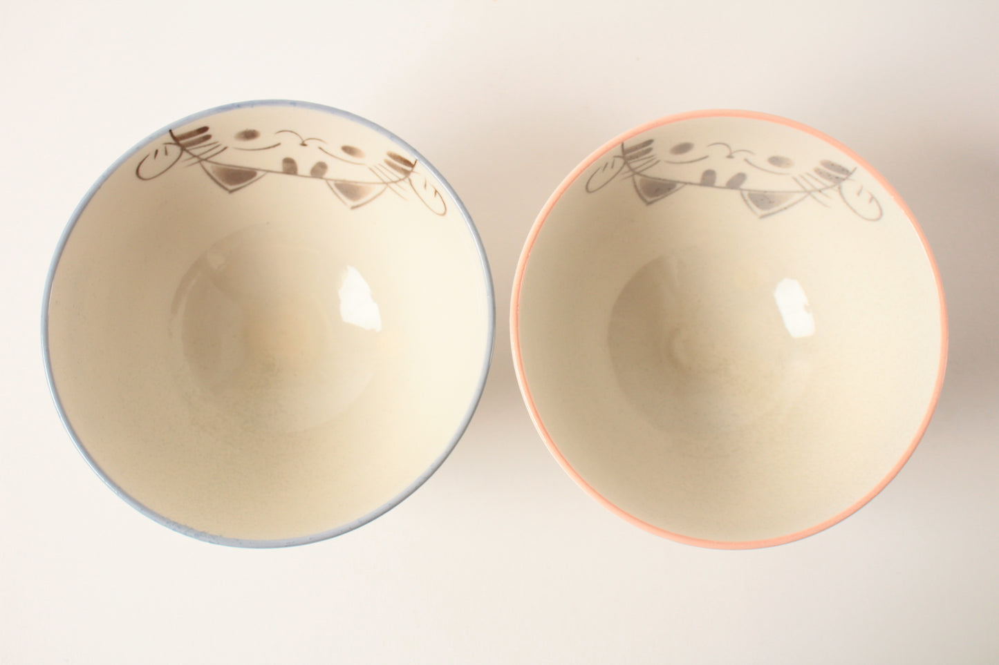 【2pcs set】Mino ware Japanese Ceramics Pair Rice Bowl Blue & Pink Smiling Cat made in Japan