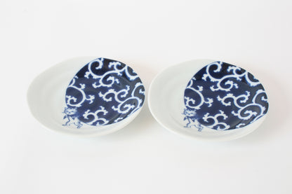 【2pcs set】Mino ware Japanese Ceramics Pair Round Plate 6.5in Japanese Cat with Furoshiki Wrapping Cloth Karakusa pattern (set of two) made in Japan (Large Flat)