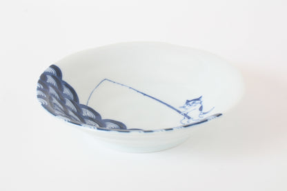 【2pcs set】Mino ware Japanese Ceramics Pair Round Plate 6.5in Japanese Cat Fishing Seigaiha pattern (set of two) made in Japan (Medium Deep)