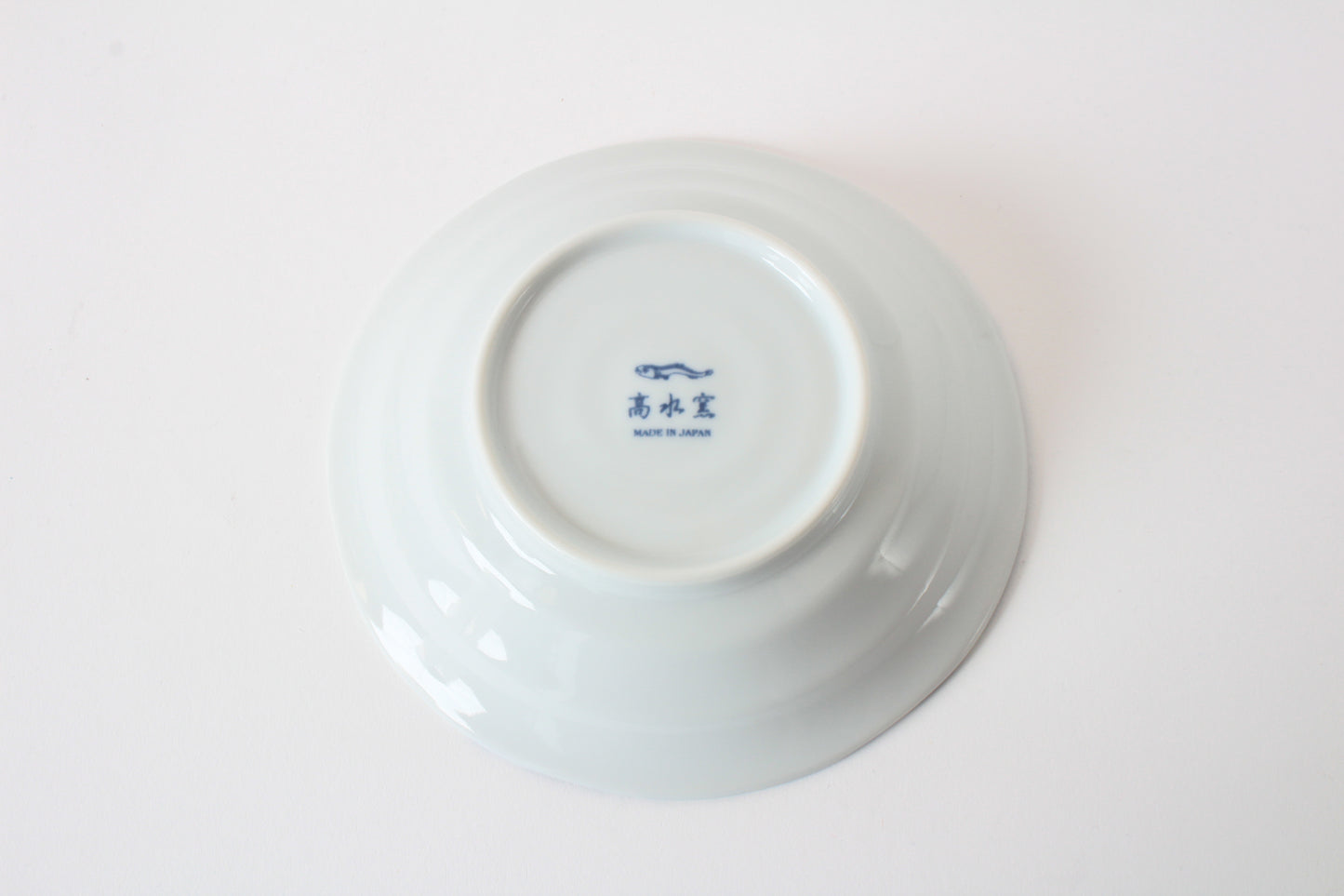 【2pcs set】Mino ware Japanese Ceramics Pair Round Plate 6.5in Japanese Cat Fishing Seigaiha pattern (set of two) made in Japan (Medium Deep)