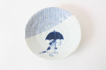 【2pcs set】Mino ware Japanese Ceramics Pair Round Plate 5.4in Japanese Cat with umbrella Tokusa pattern (set of two) made in Japan (Small Flat)
