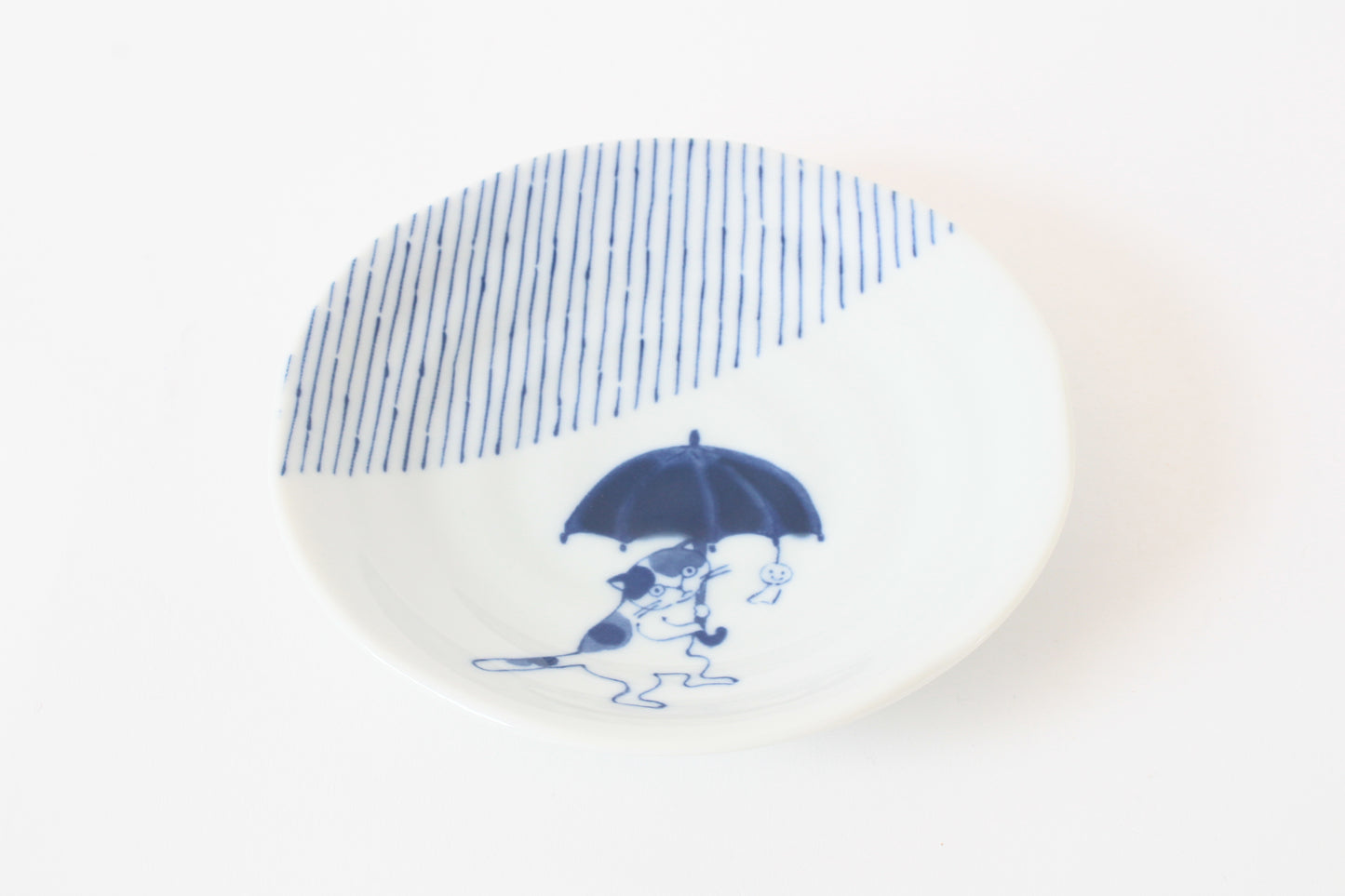 【2pcs set】Mino ware Japanese Ceramics Pair Round Plate 5.4in Japanese Cat with umbrella Tokusa pattern (set of two) made in Japan (Small Flat)