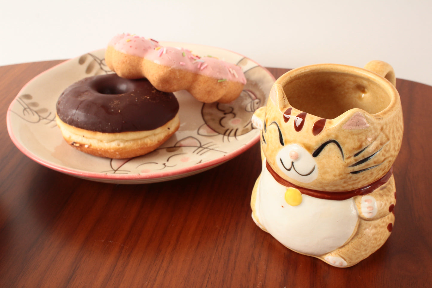 Mino ware Japanese Pottery Mug Cup Manekineko Cat Honey Yellow made in Japan
