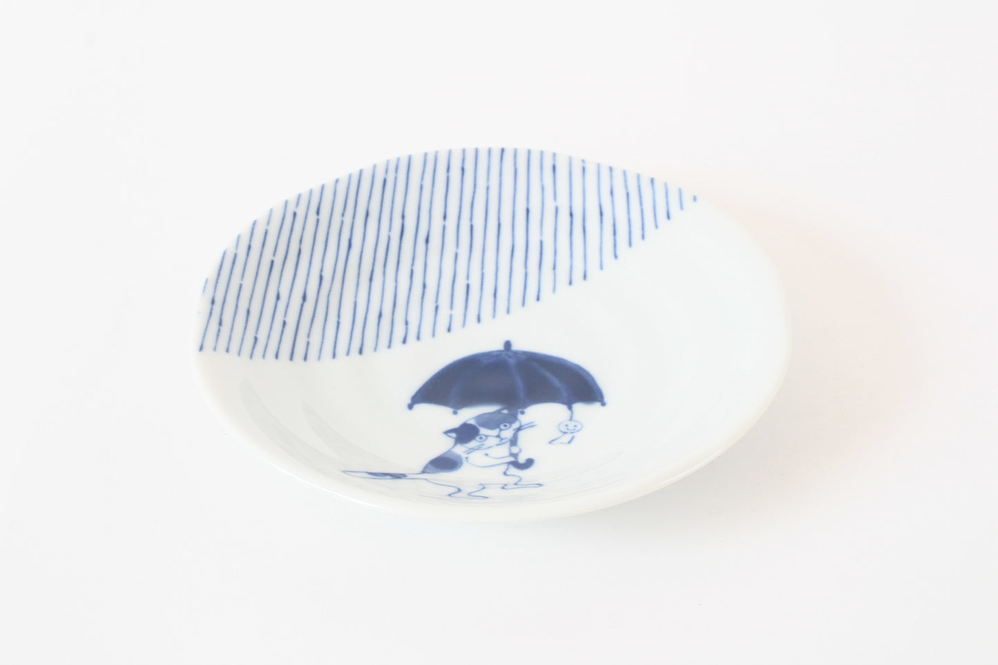【2pcs set】Mino ware Japanese Ceramics Pair Round Plate 5.4in Japanese Cat with umbrella Tokusa pattern (set of two) made in Japan (Small Flat)