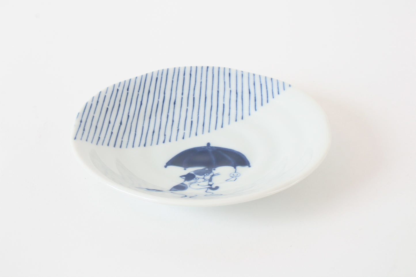 【2pcs set】Mino ware Japanese Ceramics Pair Round Plate 5.4in Japanese Cat with umbrella Tokusa pattern (set of two) made in Japan (Small Flat)