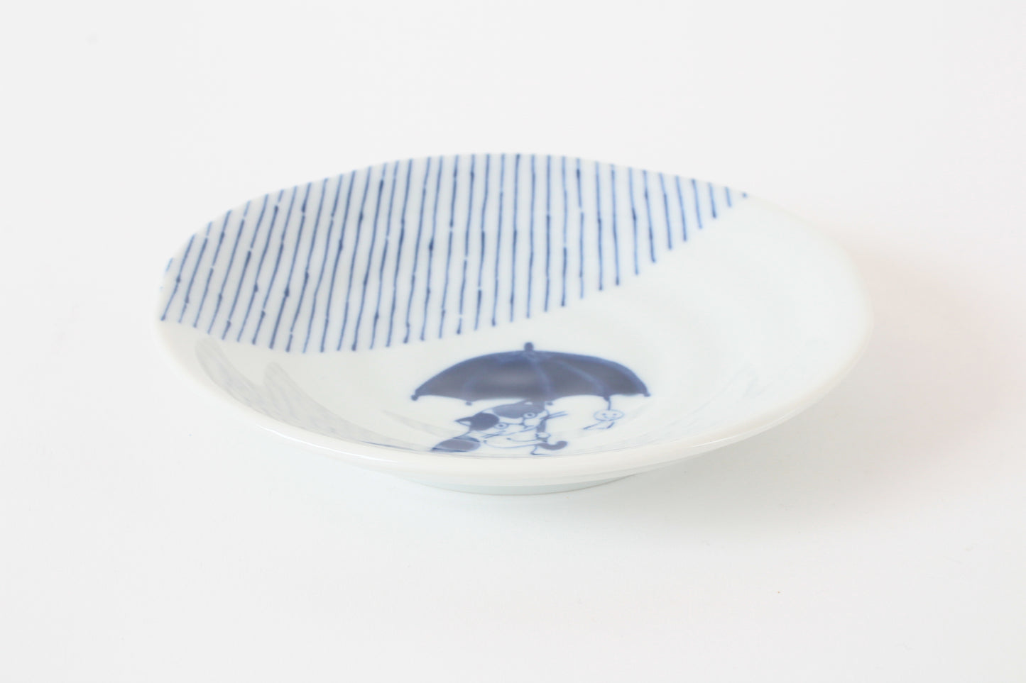 【2pcs set】Mino ware Japanese Ceramics Pair Round Plate 5.4in Japanese Cat with umbrella Tokusa pattern (set of two) made in Japan (Small Flat)