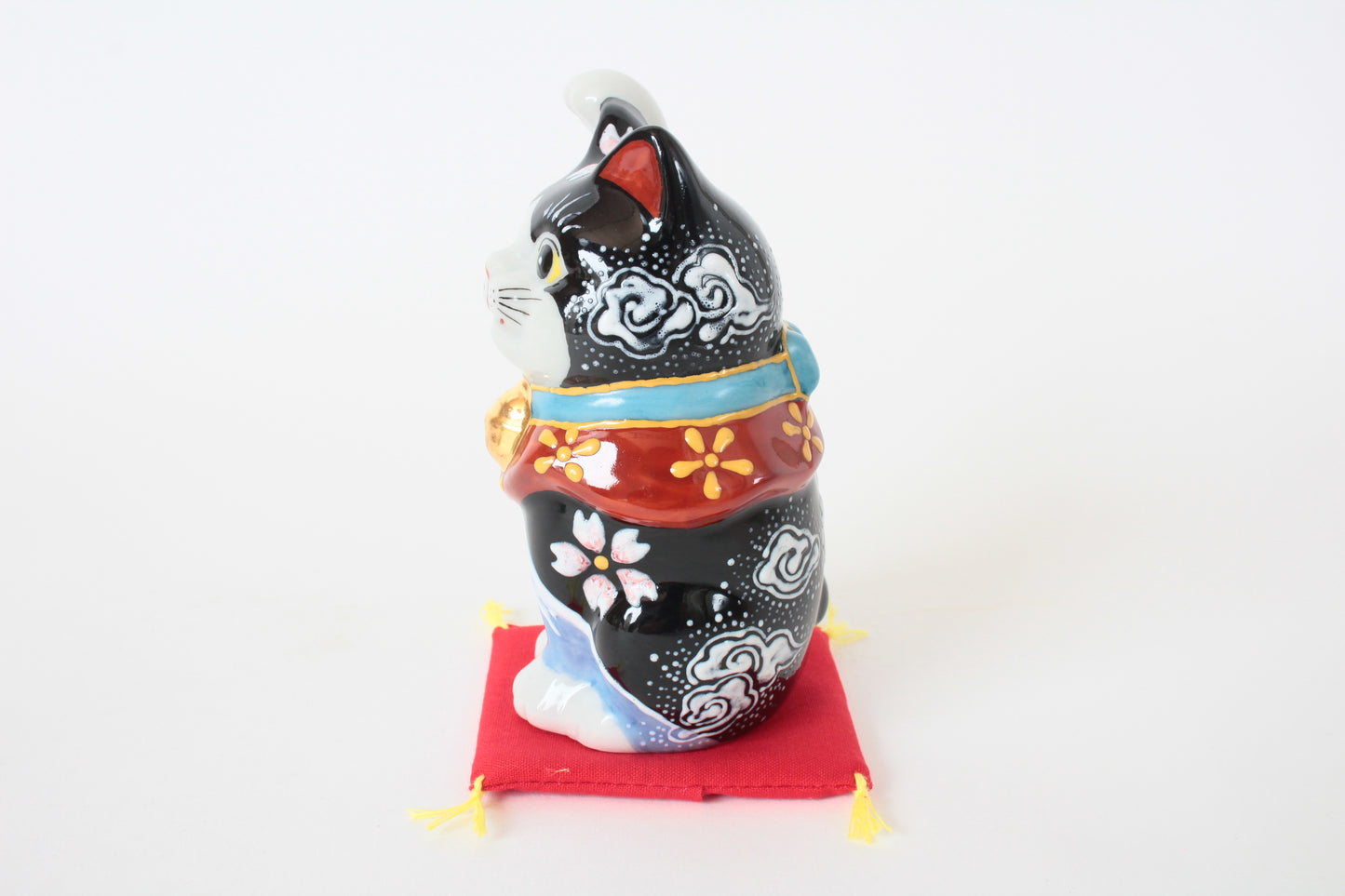 Kutani ware Ceramics Manekineko Statue Beckoning Cat Black Cat Mt. Fuji & Cherry Blossom 4.5in made in Japan
