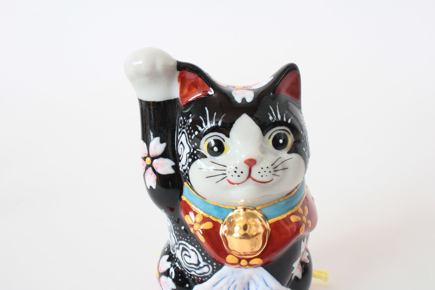 Kutani ware Ceramics Manekineko Statue Beckoning Cat Black Cat Mt. Fuji & Cherry Blossom 4.5in made in Japan