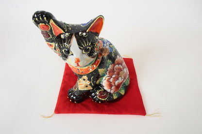Kutani ware Ceramics Manekineko Statue Beckoning Cat Black Cat Butterfly & Flowers 6.6in Japan made