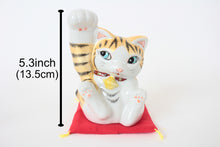 Kutani ware Ceramics Manekineko Statue Beckoning Cat Orange Tabby 5.3in made in Japan
