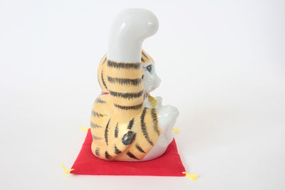Kutani ware Ceramics Manekineko Statue Beckoning Cat Orange Tabby 5.3in made in Japan