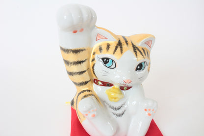 Kutani ware Ceramics Manekineko Statue Beckoning Cat Orange Tabby 5.3in made in Japan