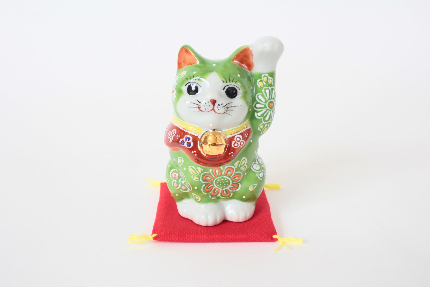 Kutani ware Ceramics Manekineko Statue Beckoning Cat Green Flower Pattern 4.0in made in Japan